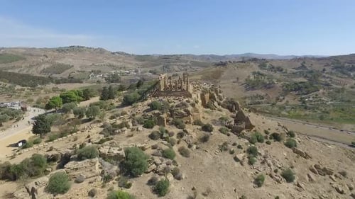 Templo griego en Sicilia. Toma aérea. Valle de los Templos, Agrigento