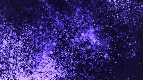 Violette Partikel explodieren im Weltraum