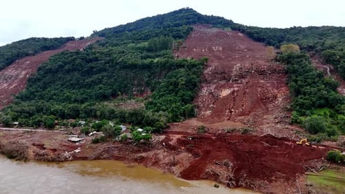 Rio Grande Do Sul location, torrential rainfall, flooding, mudslide result