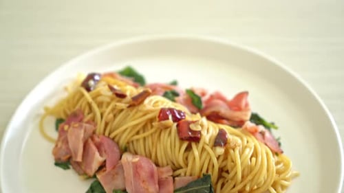 Bacon Spaghetti on a Plate