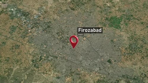 Zoom sur la carte de la ville de Firozabad (Inde) de l'espace à la Terre