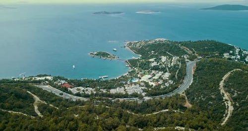 Drohnenblick auf das Meer von Izmir, Karaburun, Sie