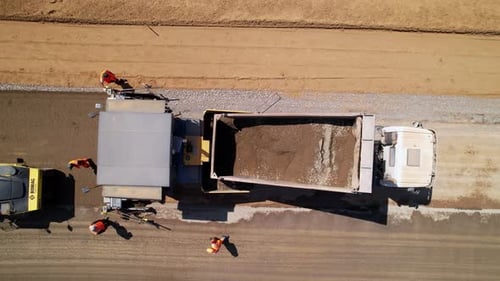 Straßenbauarbeiten Luftbild beim Sandlegen