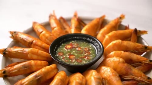 Cooked Shrimp Platter with Dipping Sauce