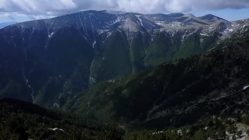 Dévoilement spectaculaire du parc national du mont Olympe, dans le nord de la Grèce. Randonnée et escalade populaires
