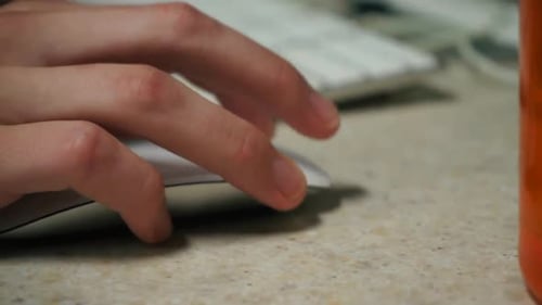 Close up of the operation of a computer mouse.
