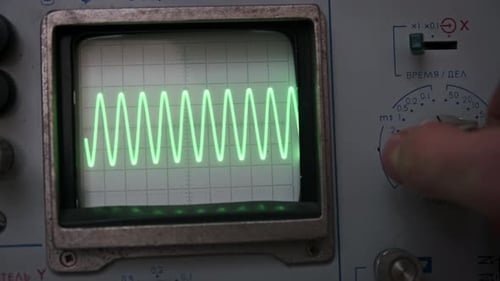 Analog Oscilloscope Signal Display CloseUp