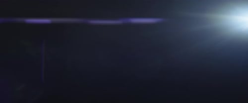 Lucent Vision Sammlung: Lebendiger anamorpher Blendeneffekt mit Fade-Out-Effekt, aufgenommen mit einem 75-mm-Objektiv