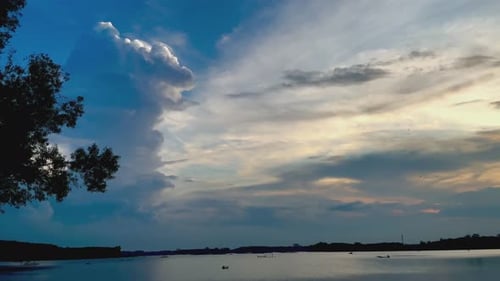Wolken, die das Sonnenlicht blockieren