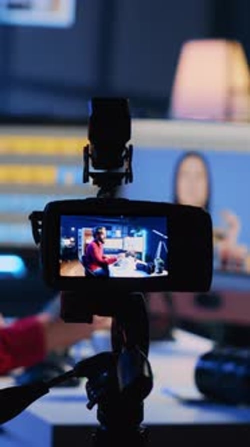 Vertical Video Recording Equipment Used By Freelancer for Tutorial Close Up