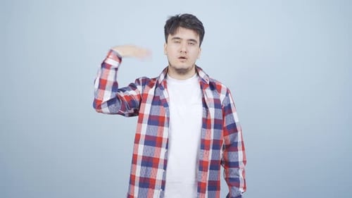 La température élevée de l'air étouffe l'homme.