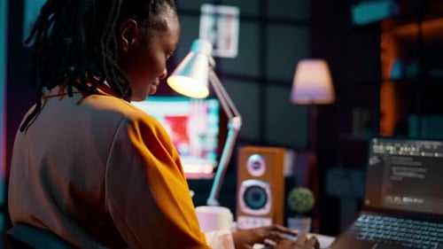 University Student and Coding Enthusiast Delves Into Cloud Computing