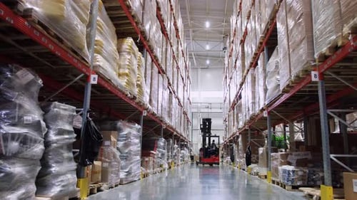 Large Warehouse Factory Boxes Shelf Machine Work and Vehicle Delivering