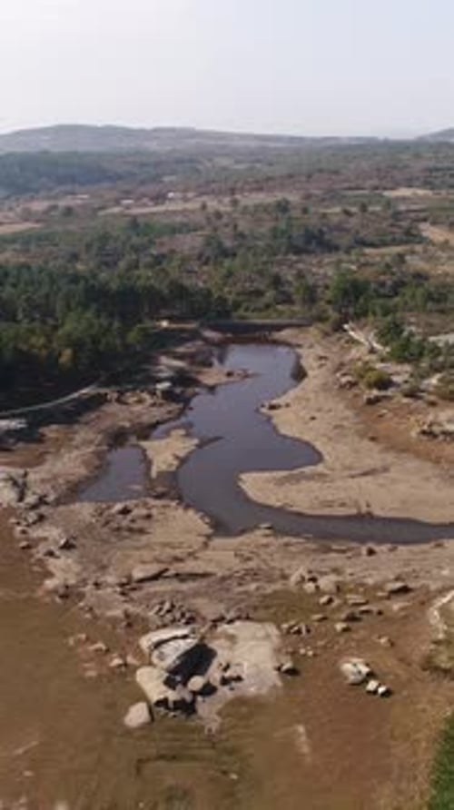 Vertical Video of Dry Water Flowing