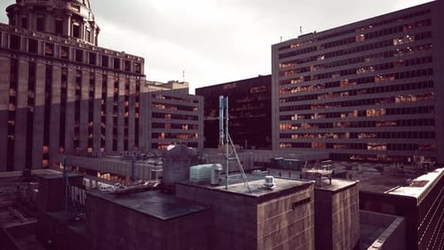 Una vista de una ciudad con edificios altos