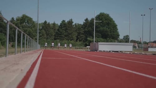 Laufstrecke für Kinder in Zeitlupe