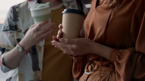 Kolleginnen in der Kaffeepause