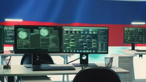 Salle de cyberdéfense vide de l'autocratie avec le drapeau russe sur grand écran