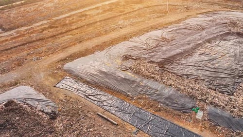 Pilas de basura en vertederos desde una vista aérea, Zumbido