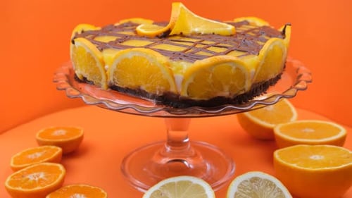 Orange Cake Rotate