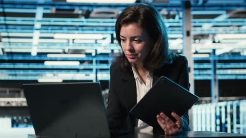 Data Center Developer Uses Devices As Control Panel for Digital Twin Simulation