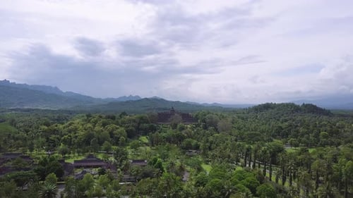 Foto incrível de drone do Templo Borobudur na Indonésia