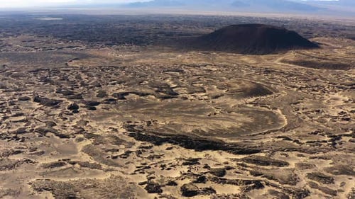 Panoramabild Filmmusik der Luft auf das Lavafeld des Amboy-Kraters, die Mojave-Wüste in Südkalifornien, Dr.