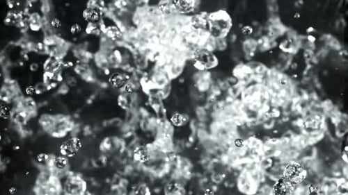 Water Droplets in Flight Filmed on a Highspeed Camera at 1000 Fps