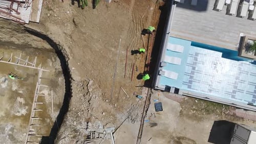 Vue aérienne Les fondations mettent en mouvement le béton et le coffrage