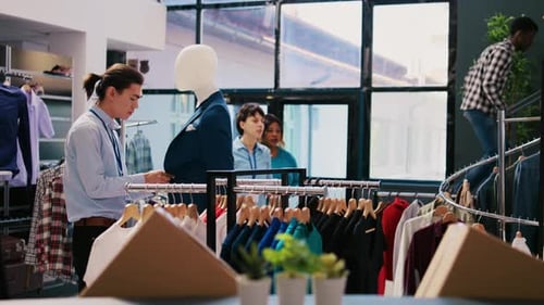 Botones del traje azul con cierre de gerente
