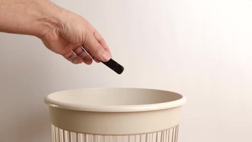 E284 1Flash media is disposed of in a landfill for disposal and recycling