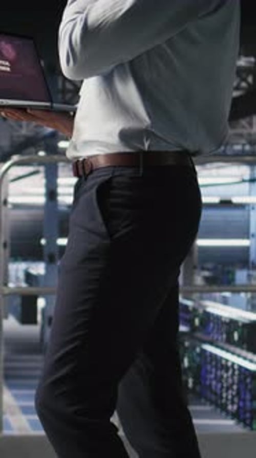 Vertical Video Data Center Developer Frustrated By Critical Error Affecting Laptop