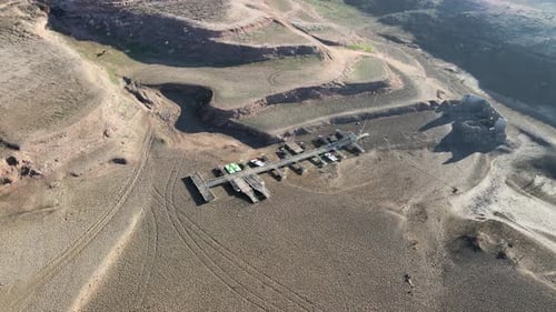 The Sau swamp is without water due to the problems of extreme dryness and lack of rain. Soil deserti