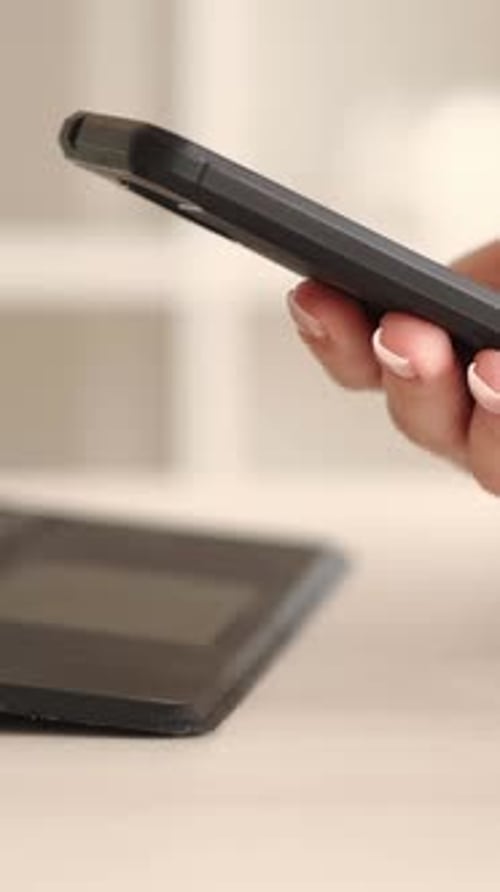 Scanning QR Code on Tablet Using Smartphone