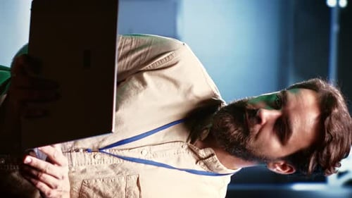 Vertical Video Supervisor Overseeing Server Hub