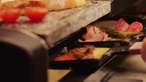 Restaurante francés, suizo o español con tapas tradicionales, cocina española, deliciosas tapas y