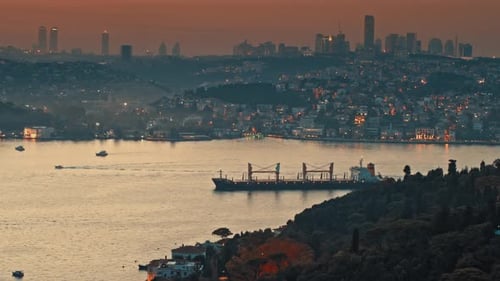 4K-Luftaufnahmen der Stadt Istanbul und des Ozeans, Türkei