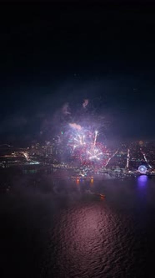 Enjoy Fireworks Over San Francisco Bay on July 4Th Celebrating Independence
