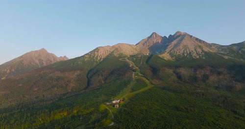 Vue aérienne du mont Lomnitsky Shield