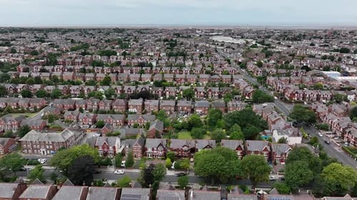 Aérea das casas da cidade britânica de Southport - construções vitorianas