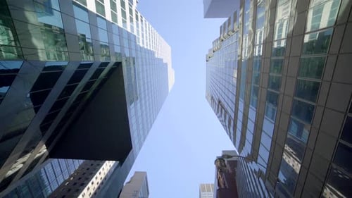 El horizonte urbano de la ciudad y los edificios de Metrópolis