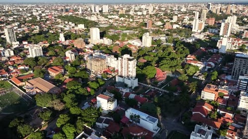 Rooftop Revelations: Luftaufnahmen der Metropole