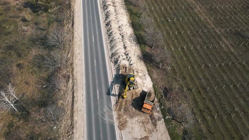 Luftbild der im Bau befindlichen neuen Asphaltstraße