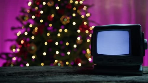 Working Static Tv Under a Christmas Tree