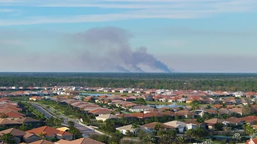 Air Pollution with Toxic Smoke From Prescribed Forest Fire Close to Rural Neighborhood in Florida