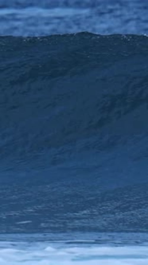 Poderosa ola oceánica en el Océano Índico