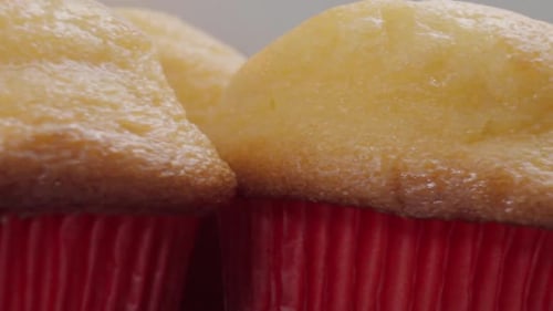 rotierende Nahaufnahme von Muffins