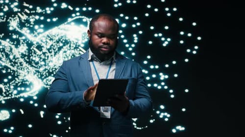 Computer Scientist Optimizes Neural Network Neurons Map with Tablet