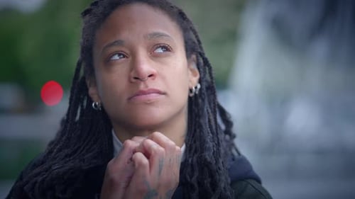 Este es un momento contemplativo en el que uno busca la esperanza y permite un tiempo de reflexión personal