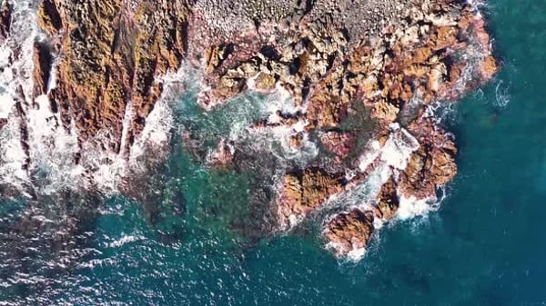 Waves Crashing Around Rock Formation at Smaills Beach, Dunedin, Nature ...